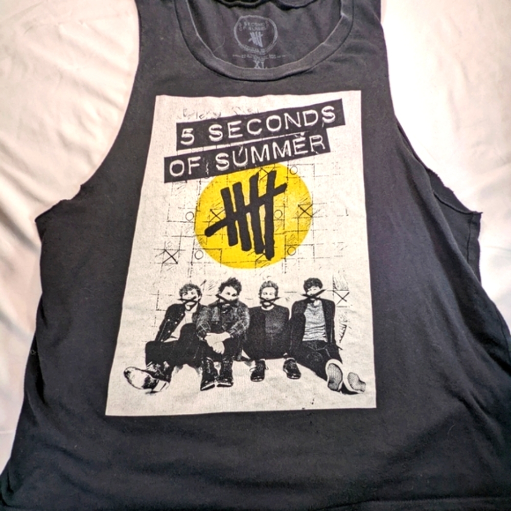 5 Seconds of Summer Vintage Band Merch Grey Tank XL